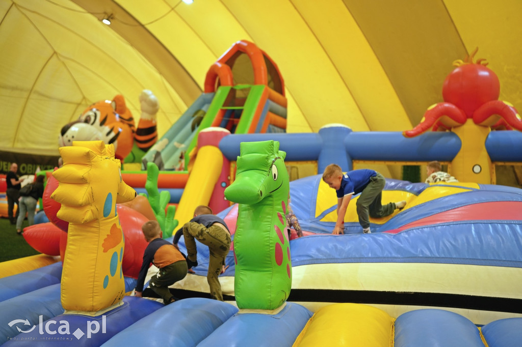 Sobota na dmuchańcach przy Hangarowej