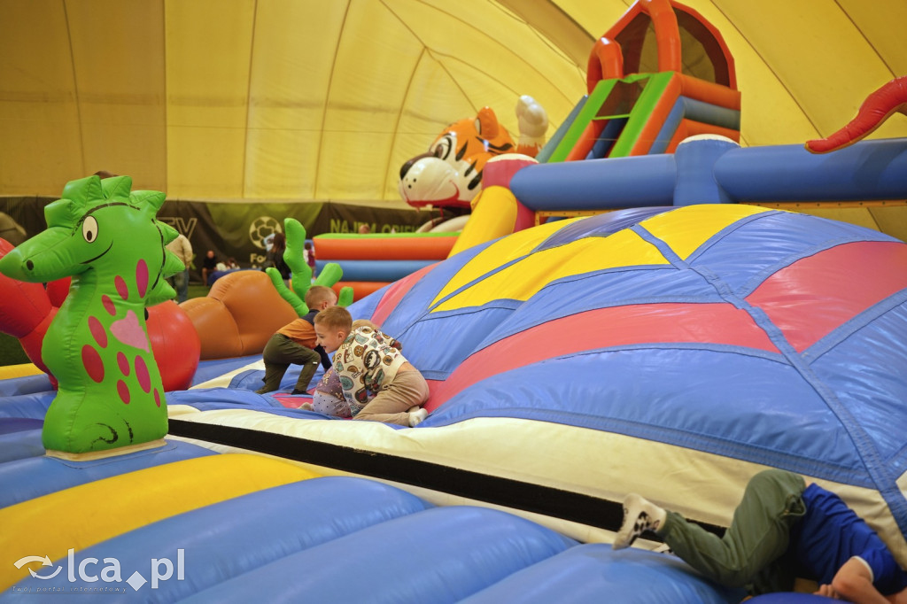 Sobota na dmuchańcach przy Hangarowej