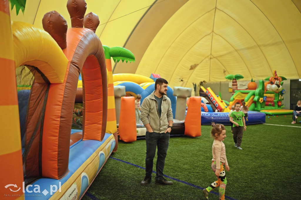 Sobota na dmuchańcach przy Hangarowej