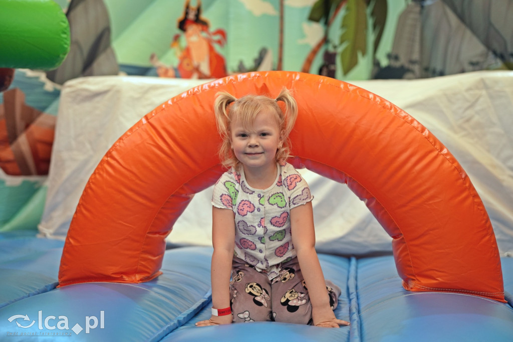 Sobota na dmuchańcach przy Hangarowej