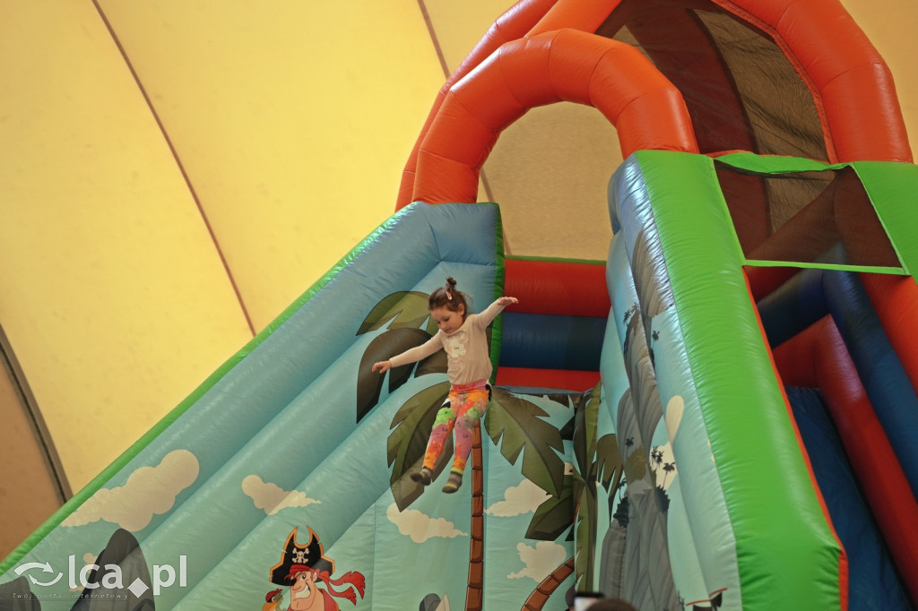 Sobota na dmuchańcach przy Hangarowej