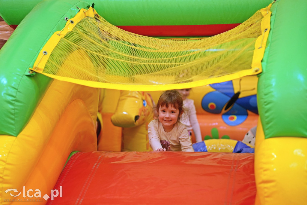 Sobota na dmuchańcach przy Hangarowej