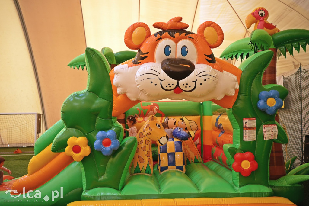 Sobota na dmuchańcach przy Hangarowej