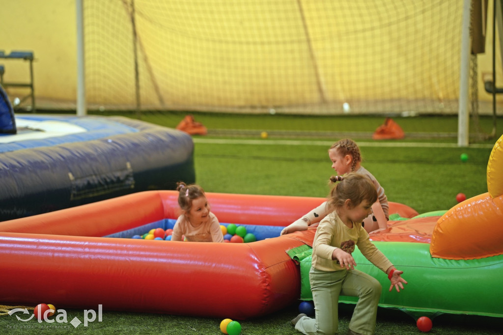 Sobota na dmuchańcach przy Hangarowej