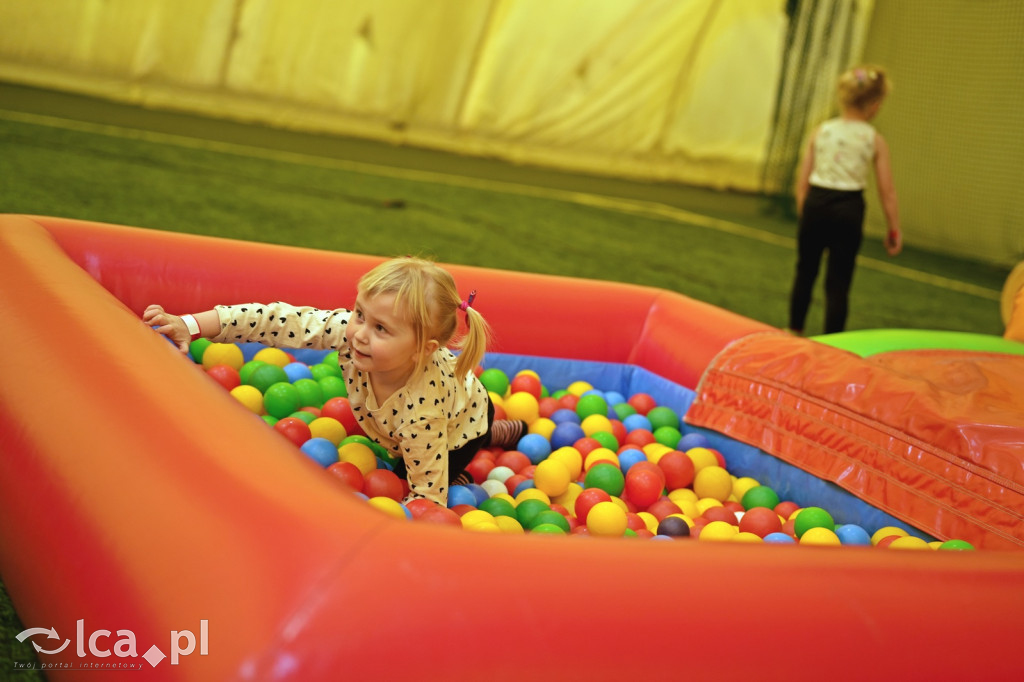 Sobota na dmuchańcach przy Hangarowej