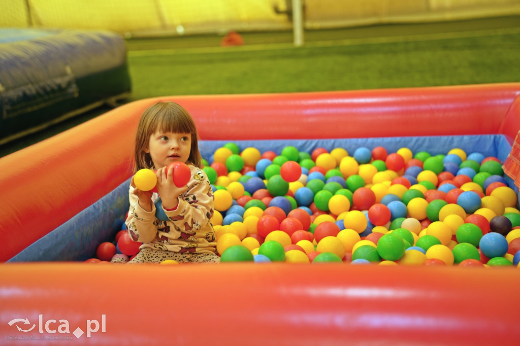 Sobota na dmuchańcach przy Hangarowej