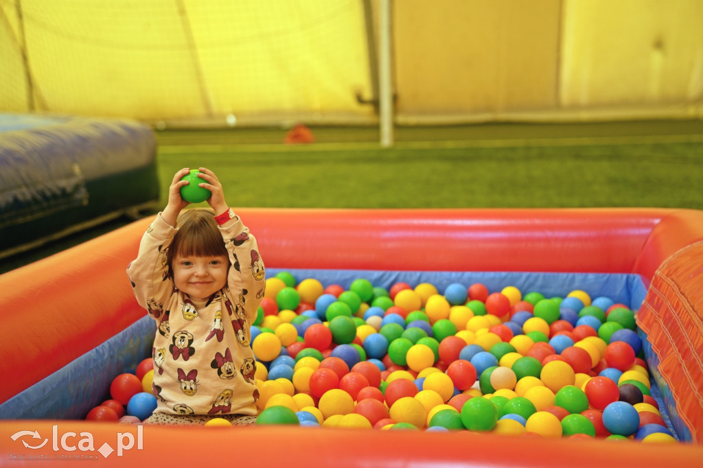 Sobota na dmuchańcach przy Hangarowej