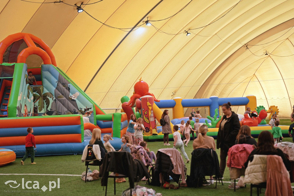 Sobota na dmuchańcach przy Hangarowej