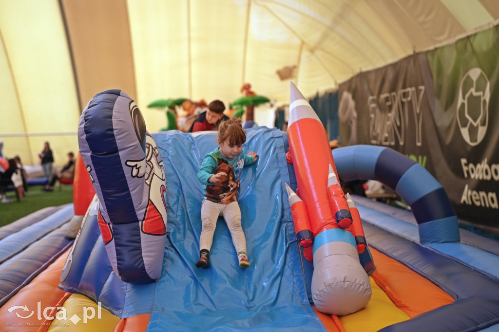 Sobota na dmuchańcach przy Hangarowej