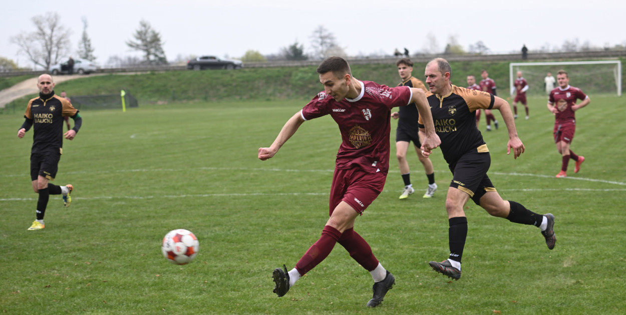 Zakaczawie Legnica wygrało z Dębem Siedliska 3:2