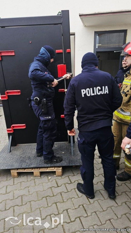 Policjanci z SPPP w Legnicy w akcji ćwiczeniowej