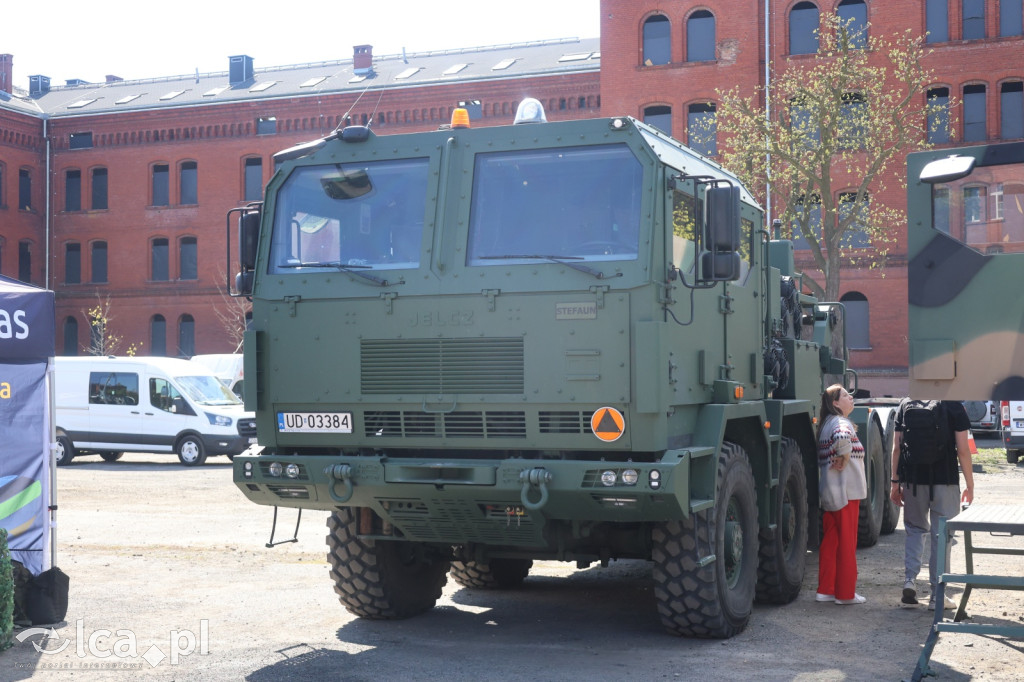 Wojsko pokazuje się z bliska w Collegium Witelona