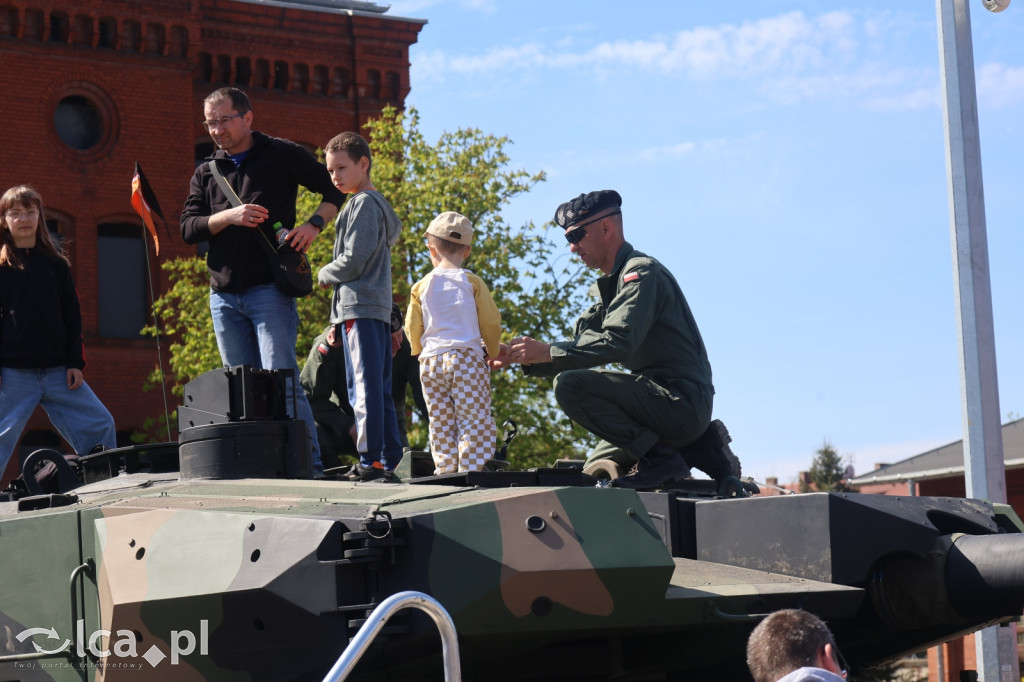 Wojsko pokazuje się z bliska w Collegium Witelona