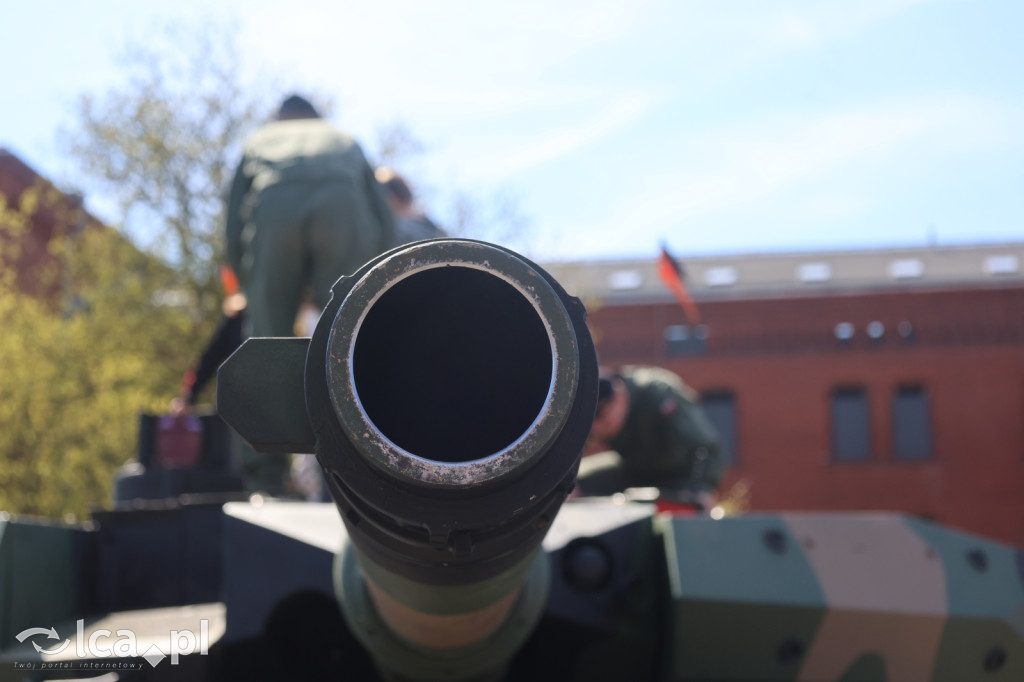 Wojsko pokazuje się z bliska w Collegium Witelona