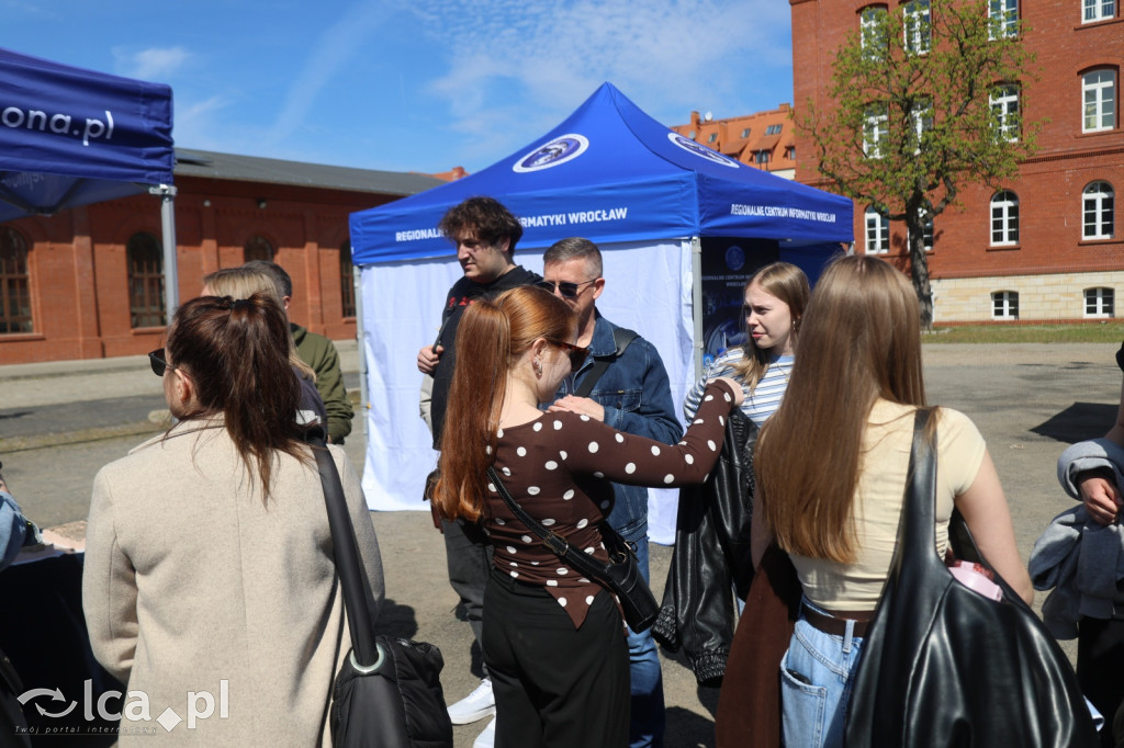 Wojsko pokazuje się z bliska w Collegium Witelona