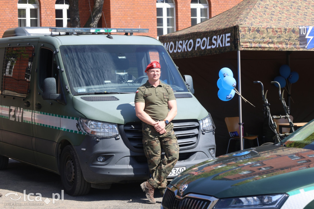 Wojsko pokazuje się z bliska w Collegium Witelona