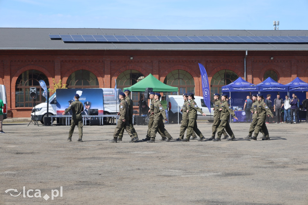 Wojsko pokazuje się z bliska w Collegium Witelona
