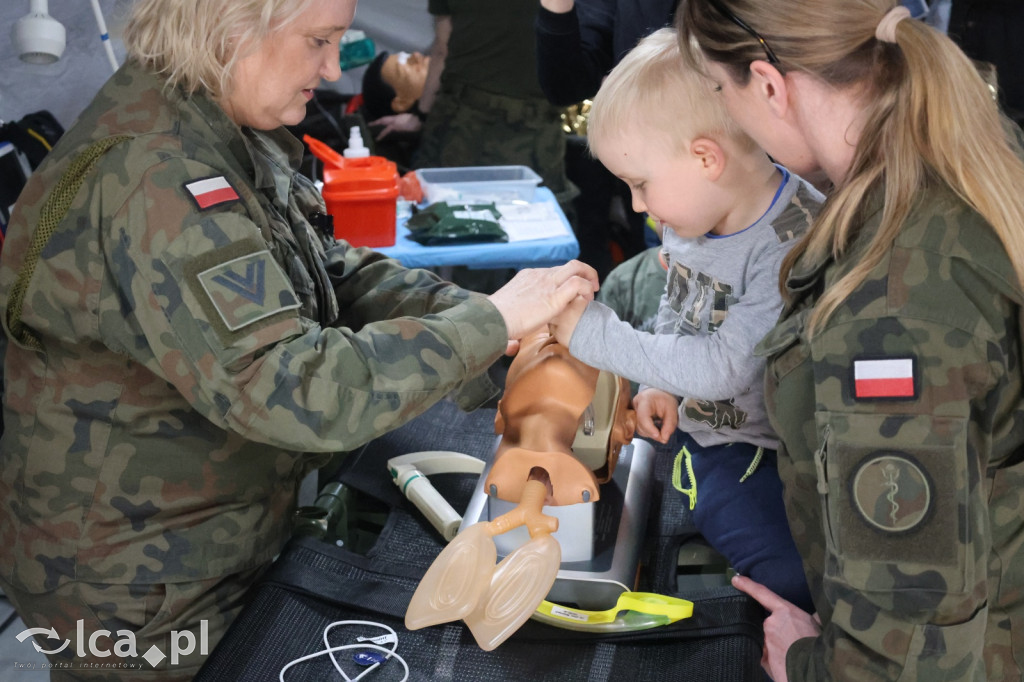Wojsko pokazuje się z bliska w Collegium Witelona