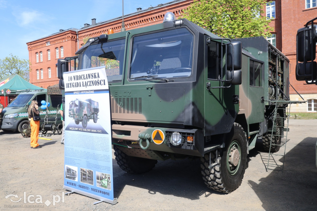 Wojsko pokazuje się z bliska w Collegium Witelona