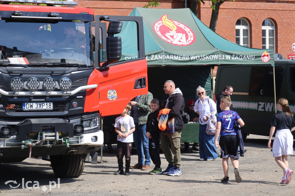 Wojsko pokazuje się z bliska w Collegium Witelona