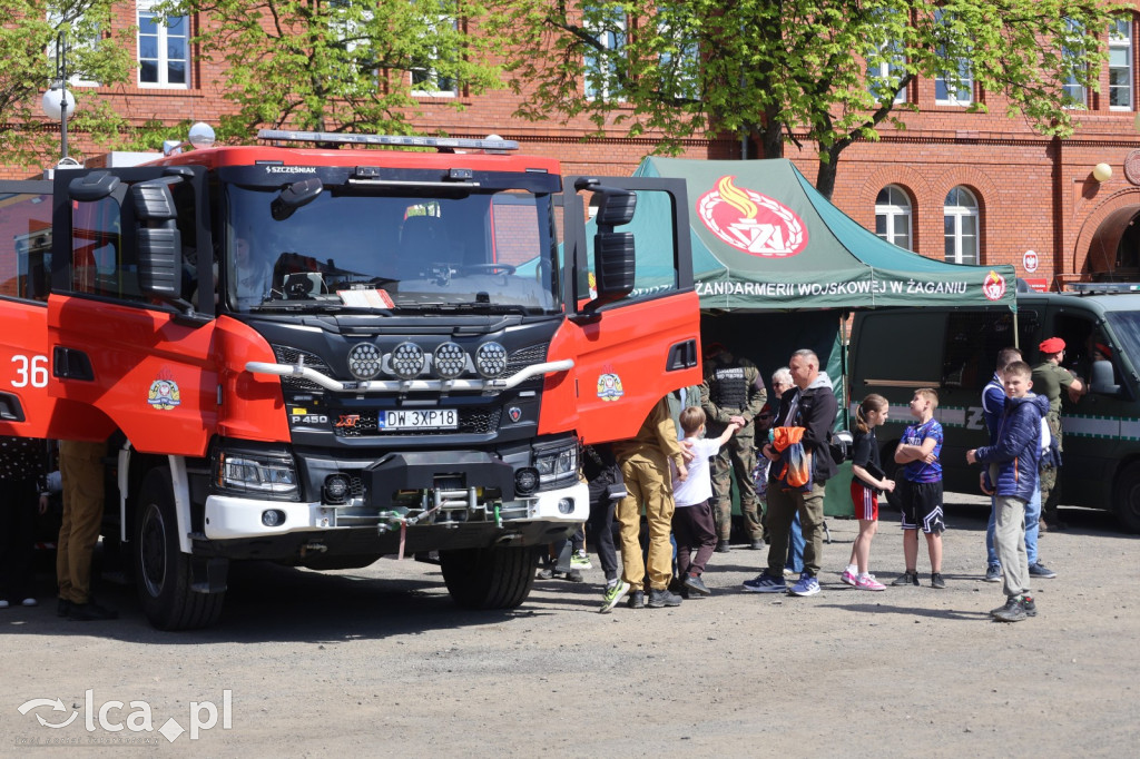 Wojsko pokazuje się z bliska w Collegium Witelona