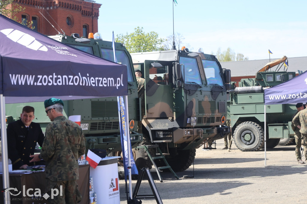 Wojsko pokazuje się z bliska w Collegium Witelona