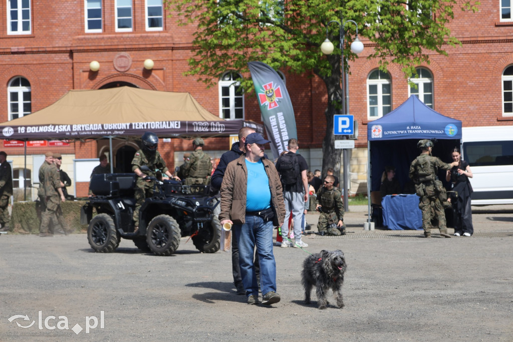 Wojsko pokazuje się z bliska w Collegium Witelona