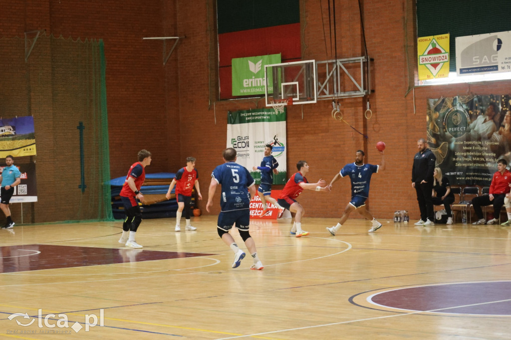 Horror z karnymi w tle!