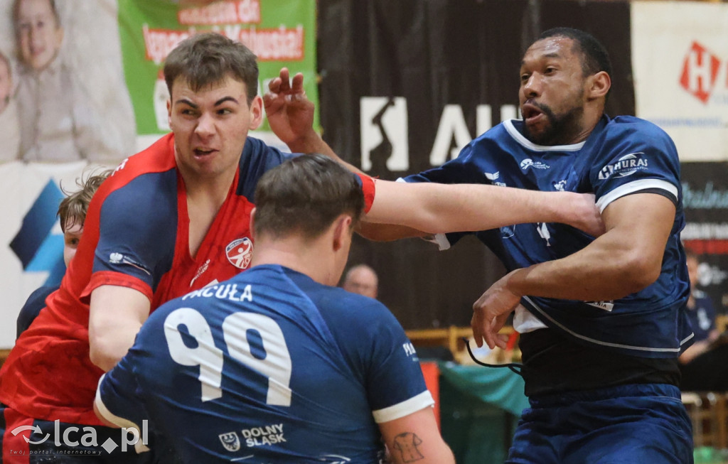 Horror z karnymi w tle!