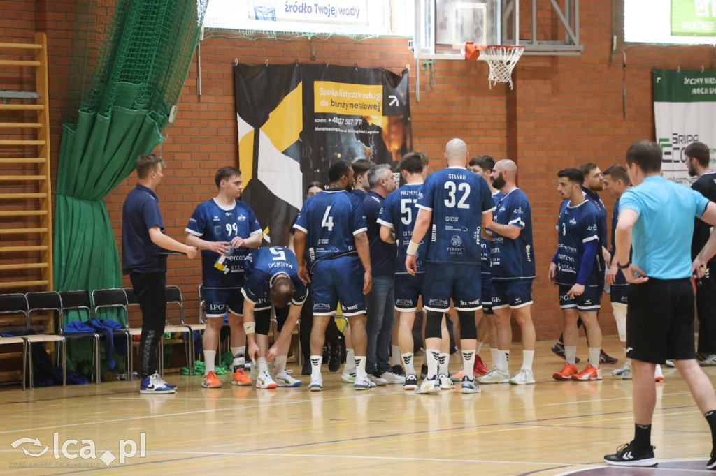 Horror z karnymi w tle!