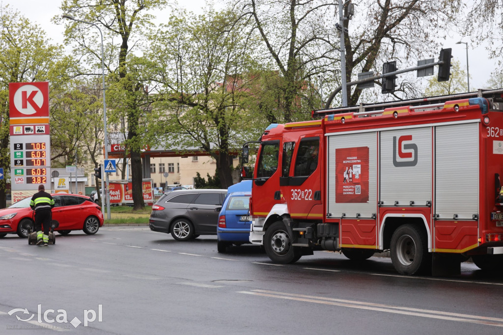Chwila nieuwagi i zderzenie na skrzyżowaniu