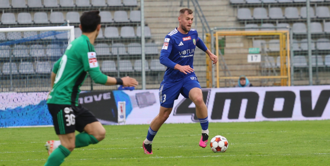 Zimny prysznic na Stadionie Orła Białego!