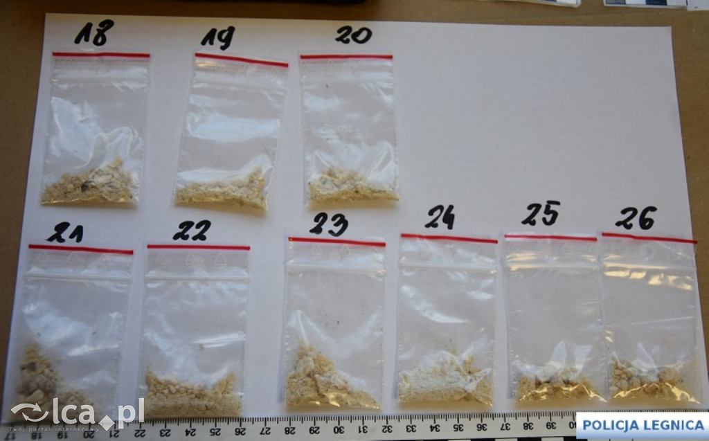 Wpadł z kilogramem narkotyków i gotówką