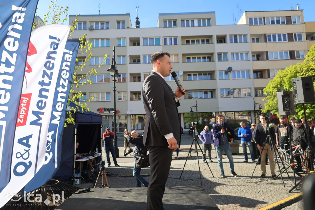 Mieszkańcy przepytali Mentzena