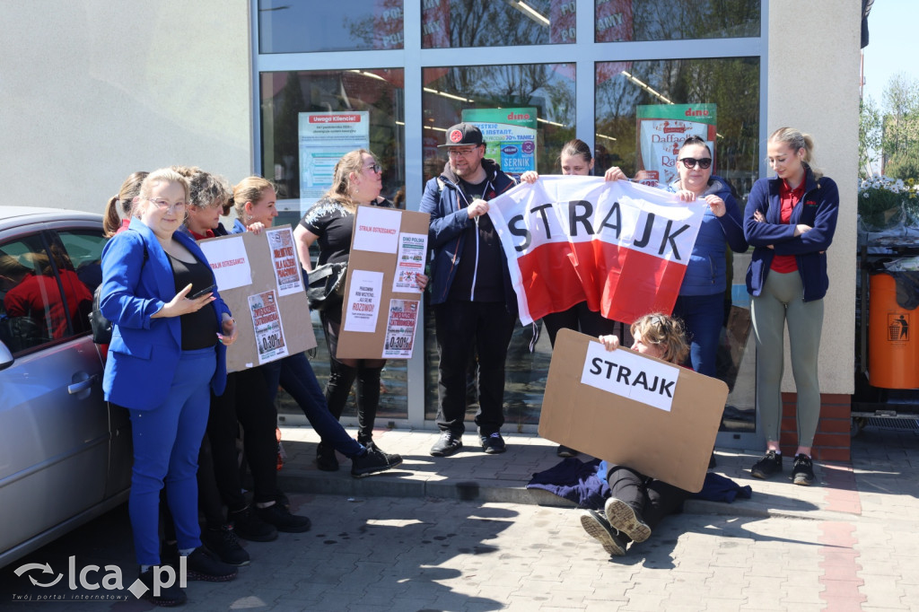 Traktują nas jak roboty. Strajk w Dino