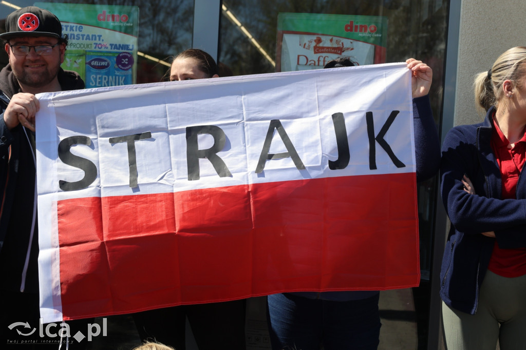 Traktują nas jak roboty. Strajk w Dino