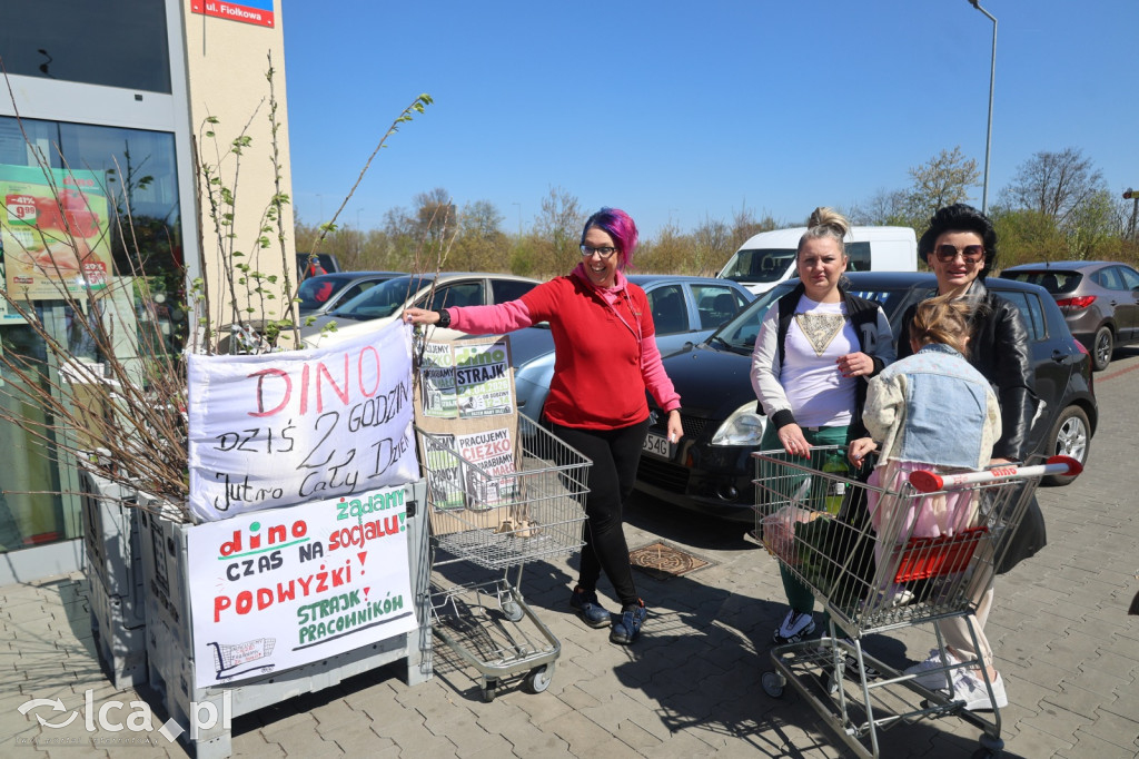 Traktują nas jak roboty. Strajk w Dino