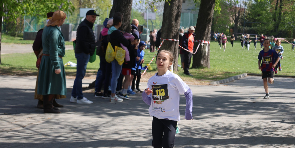 Młodzi biegacze w Legnickim Polu