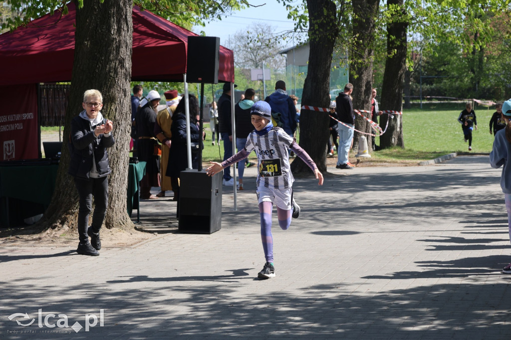 Młodzi biegacze w Legnickim Polu