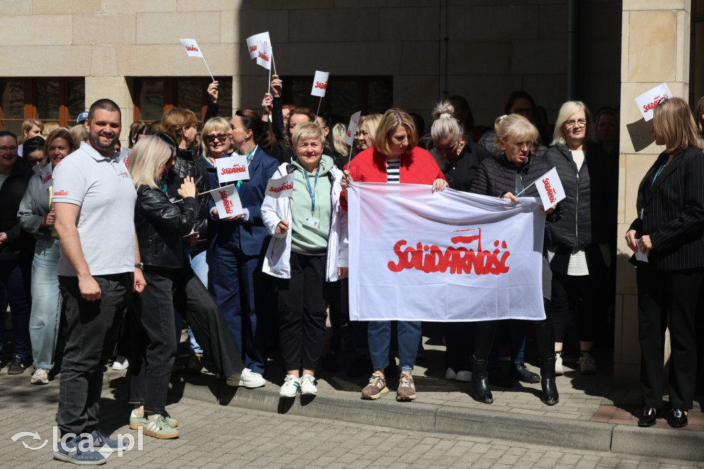 Protest przed legnickim ZUSem!