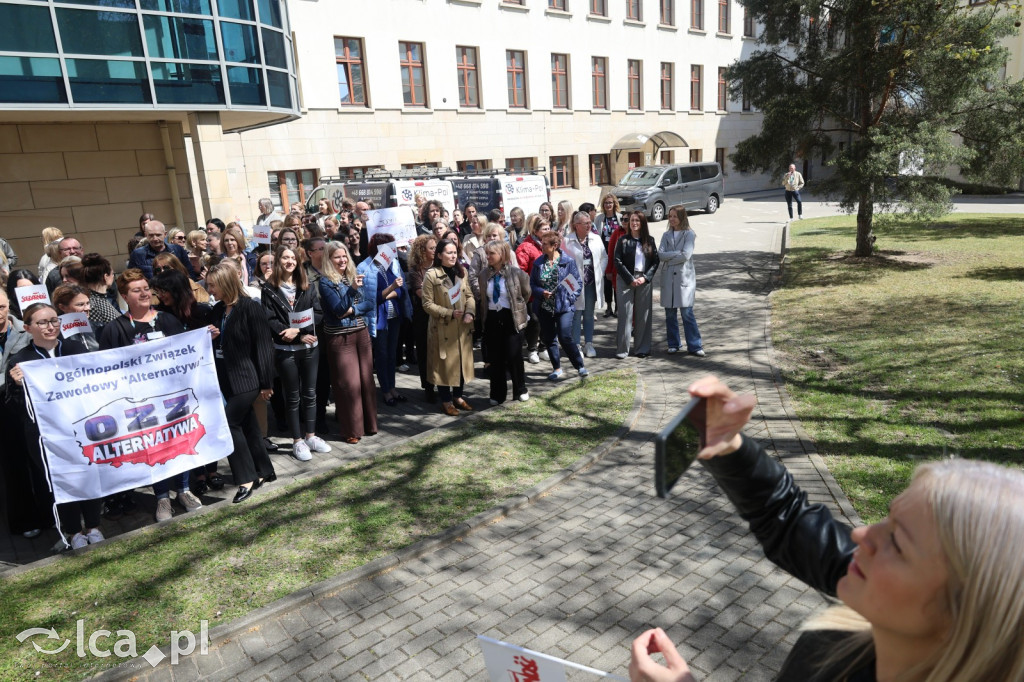 Protest przed legnickim ZUSem!