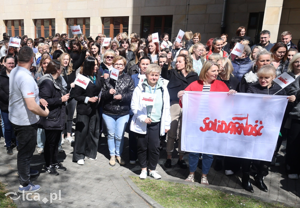 Protest przed legnickim ZUSem!
