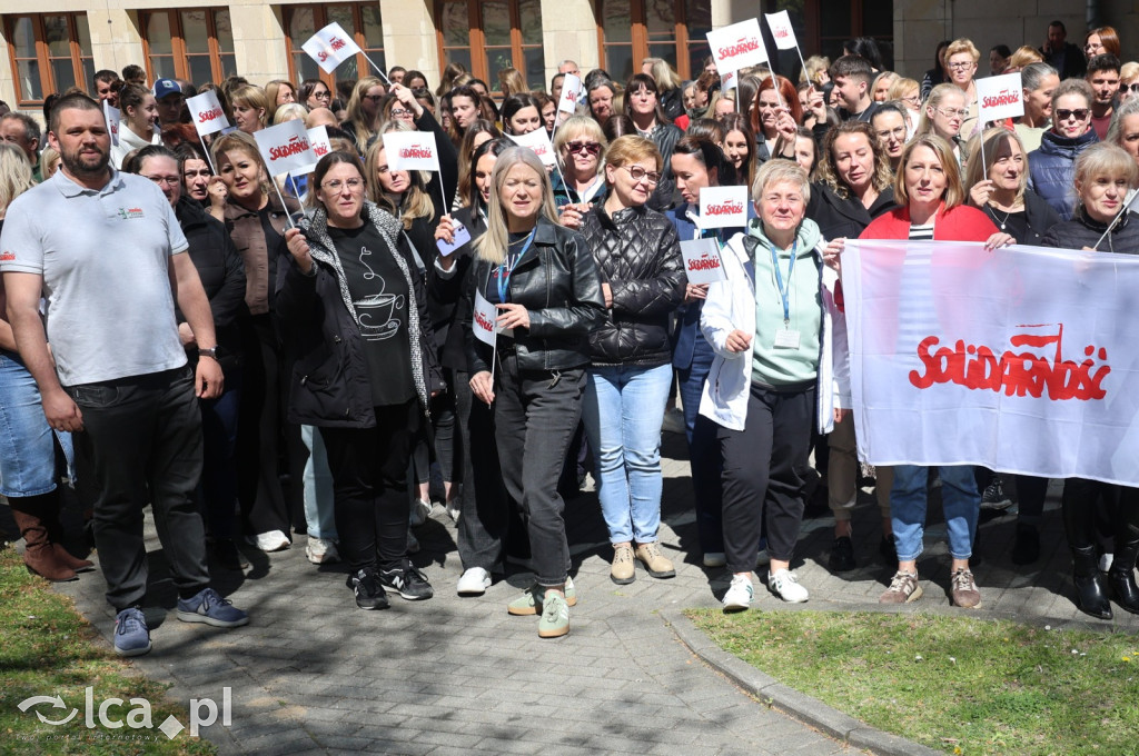 Protest przed legnickim ZUSem!