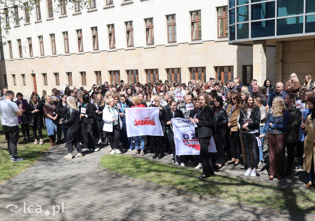Protest przed legnickim ZUSem!