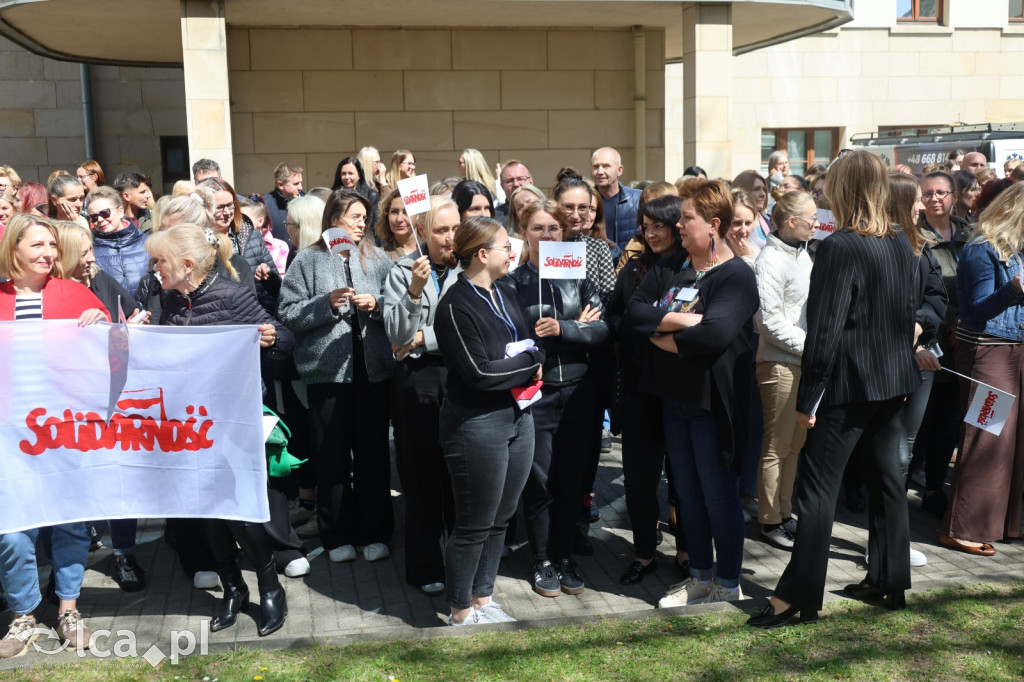 Protest przed legnickim ZUSem!