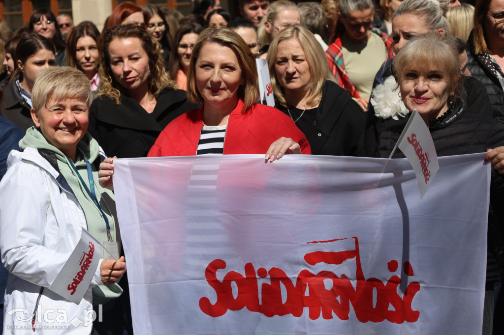 Protest przed legnickim ZUSem!