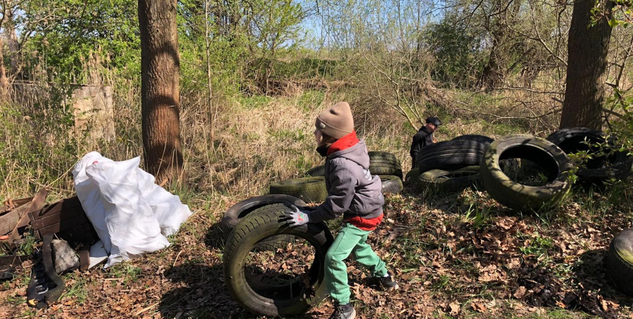 Wspólna akcja sprzątania w gminie Kunice