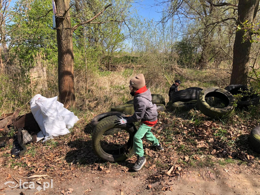 Wspólna akcja sprzątania w gminie Kunice