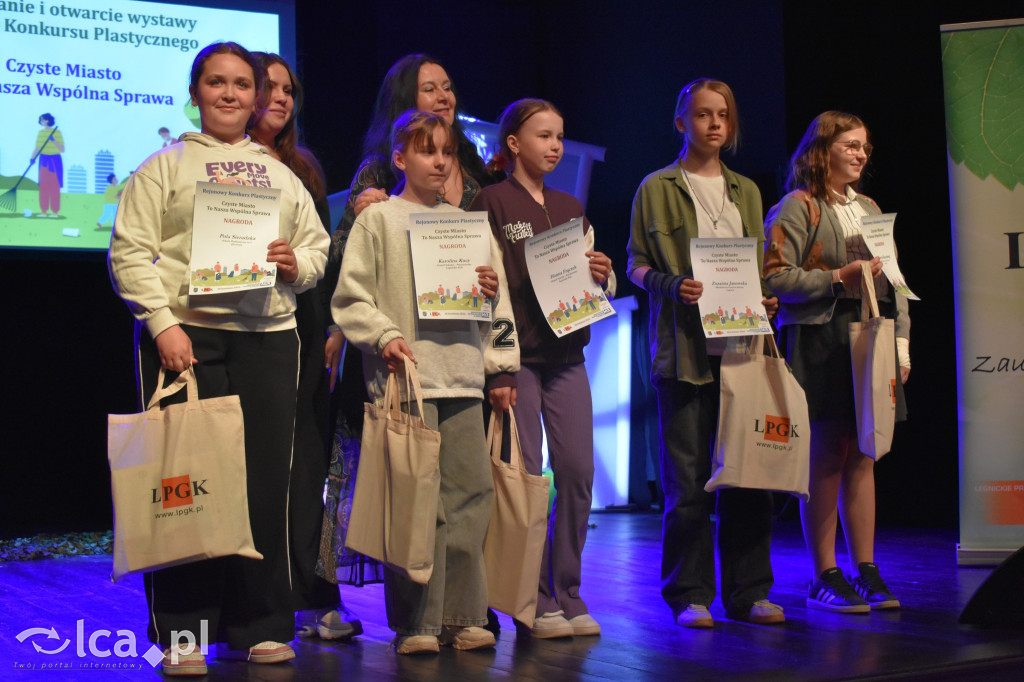 Ponad 300 wizji czystego świata!