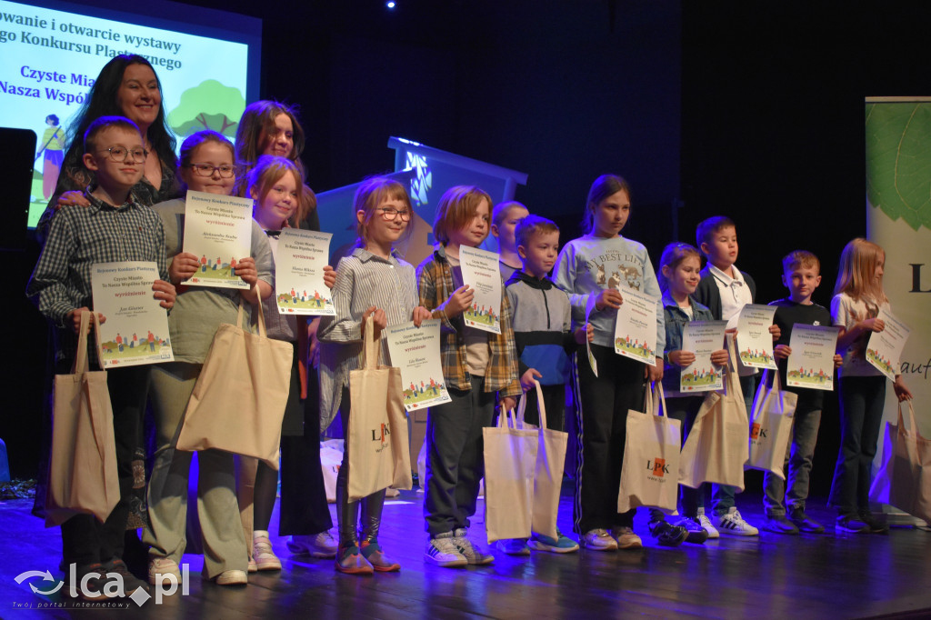 Ponad 300 wizji czystego świata!